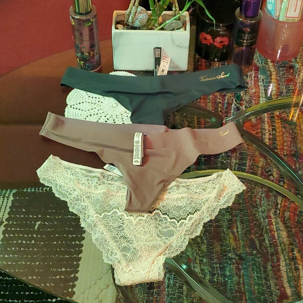 New Victoria secret thong/ string ♥
